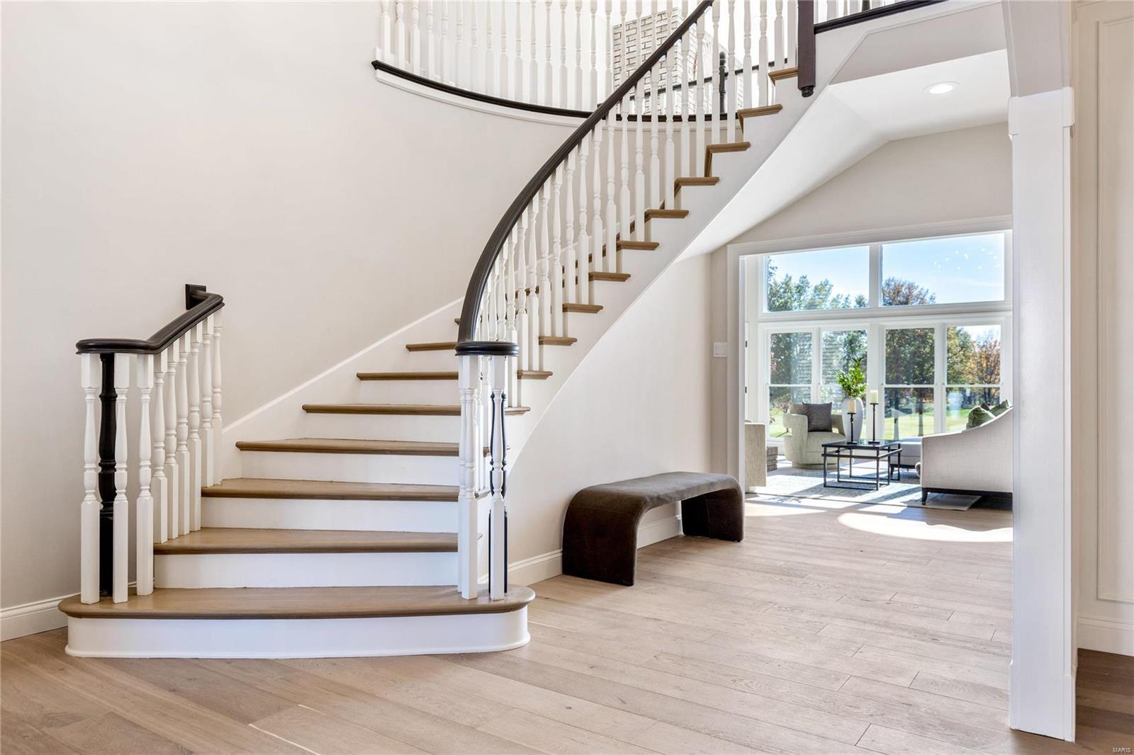 125 Roehampton Lane