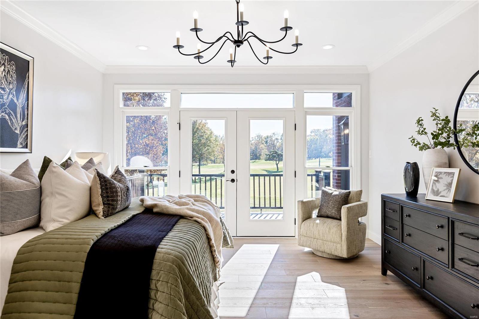 125 Roehampton Lane