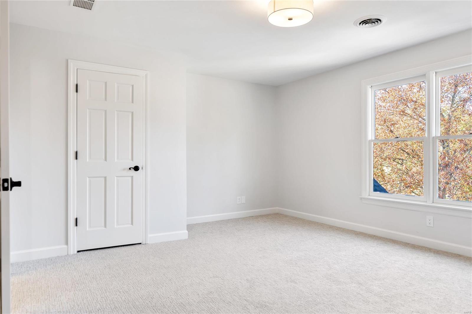125 Roehampton Lane