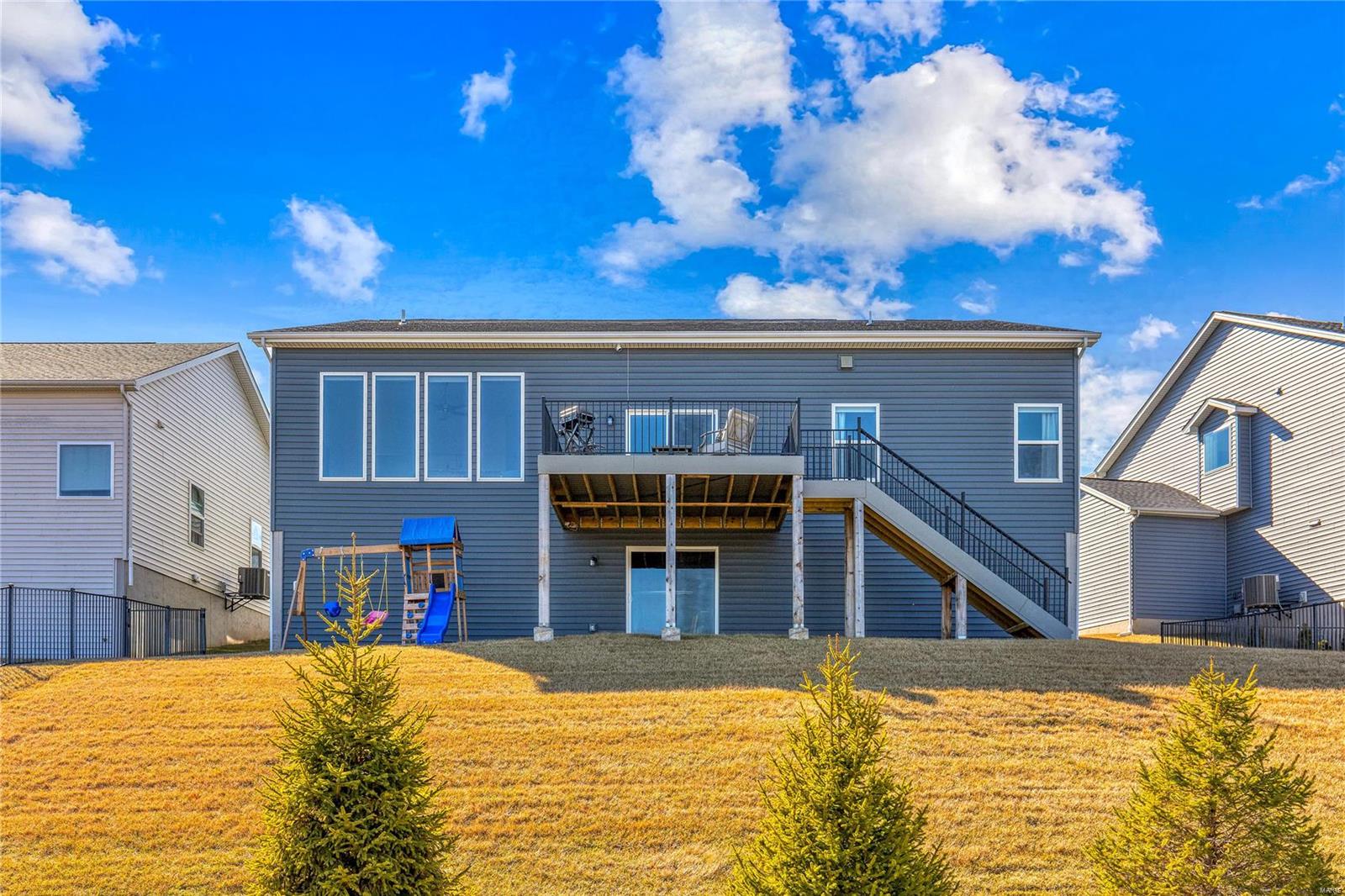 1323 Bloomfield Drive