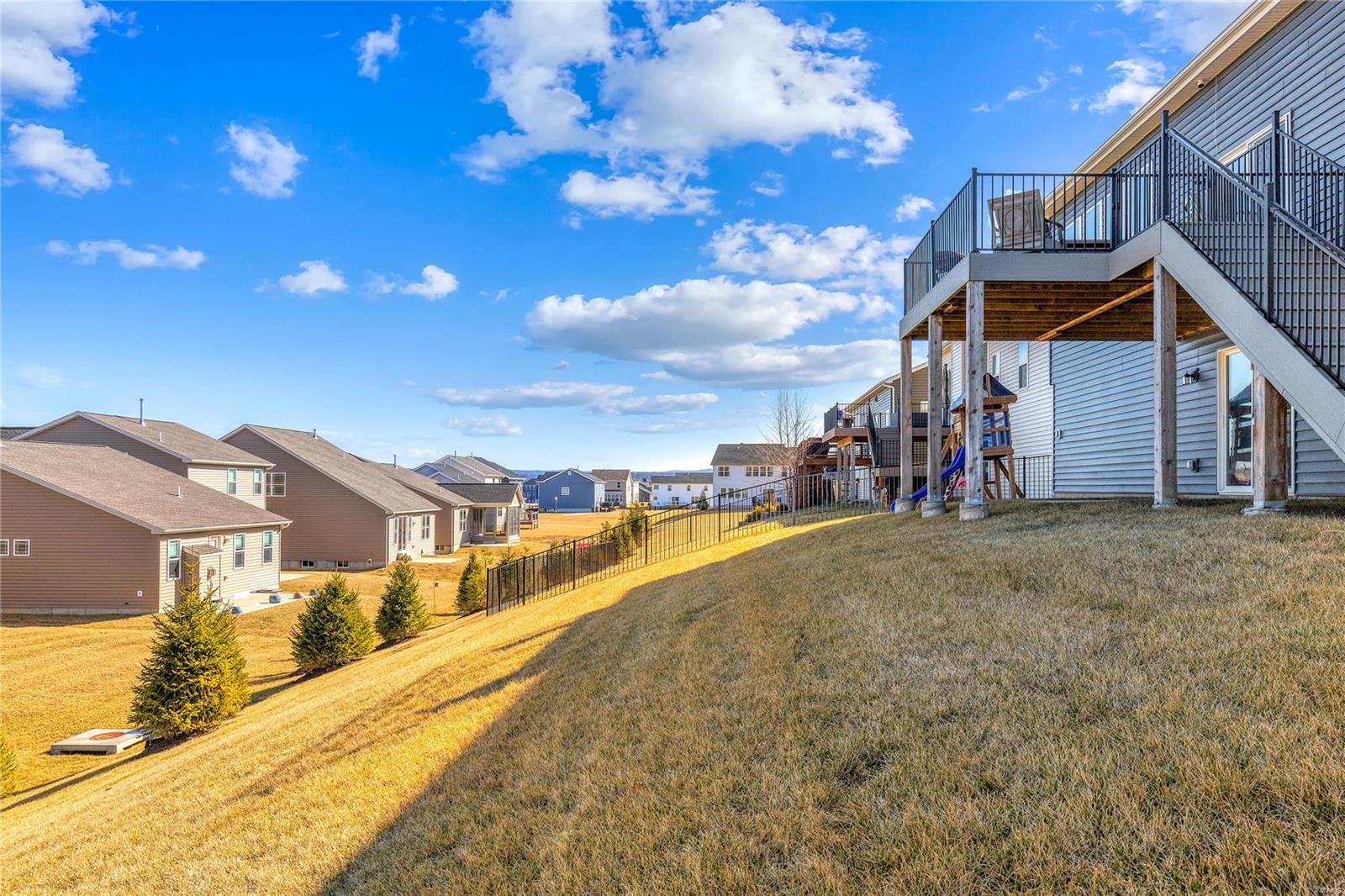 1323 Bloomfield Drive