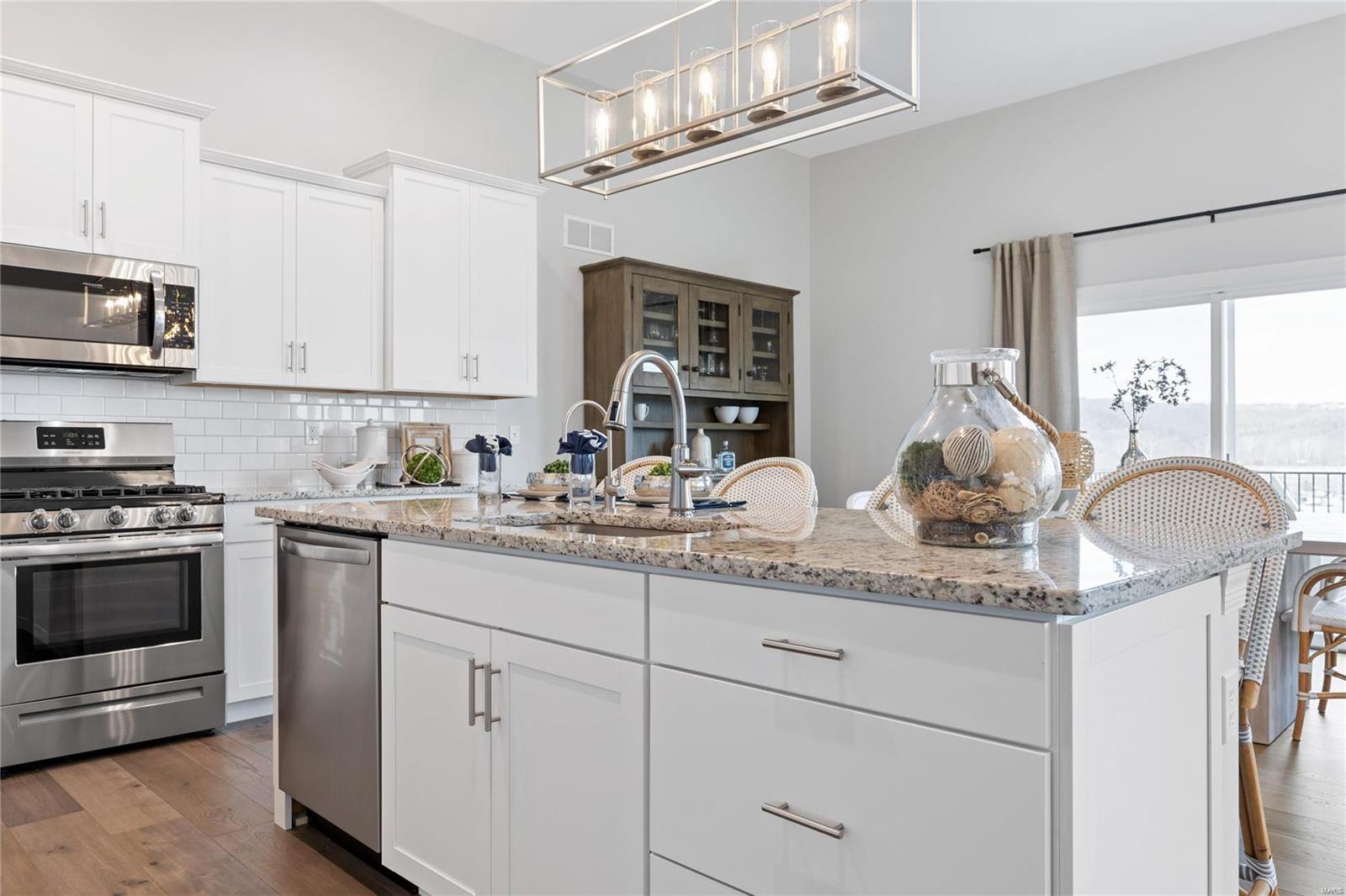 1323 Bloomfield Drive