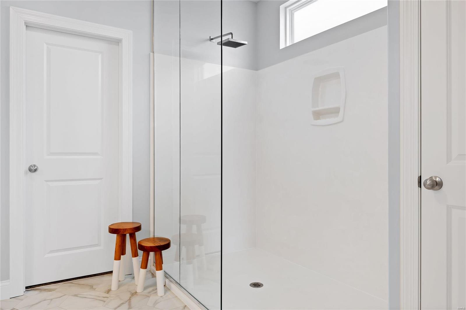 1323 Bloomfield Drive