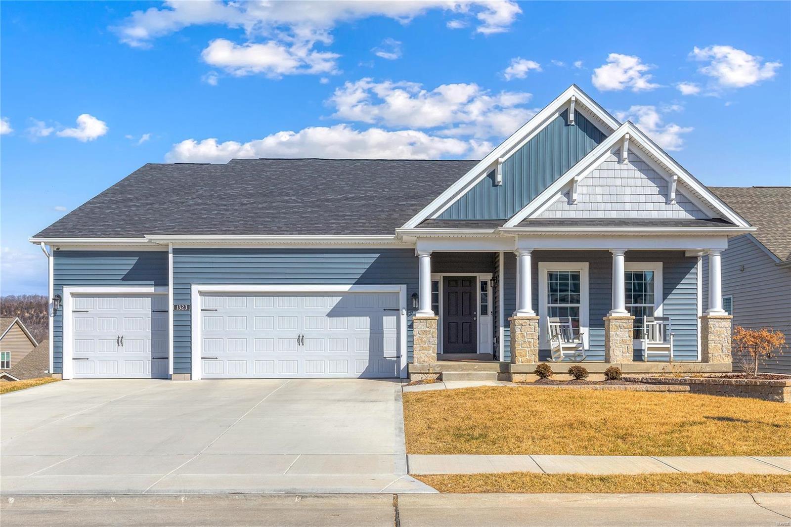 1323 Bloomfield Drive