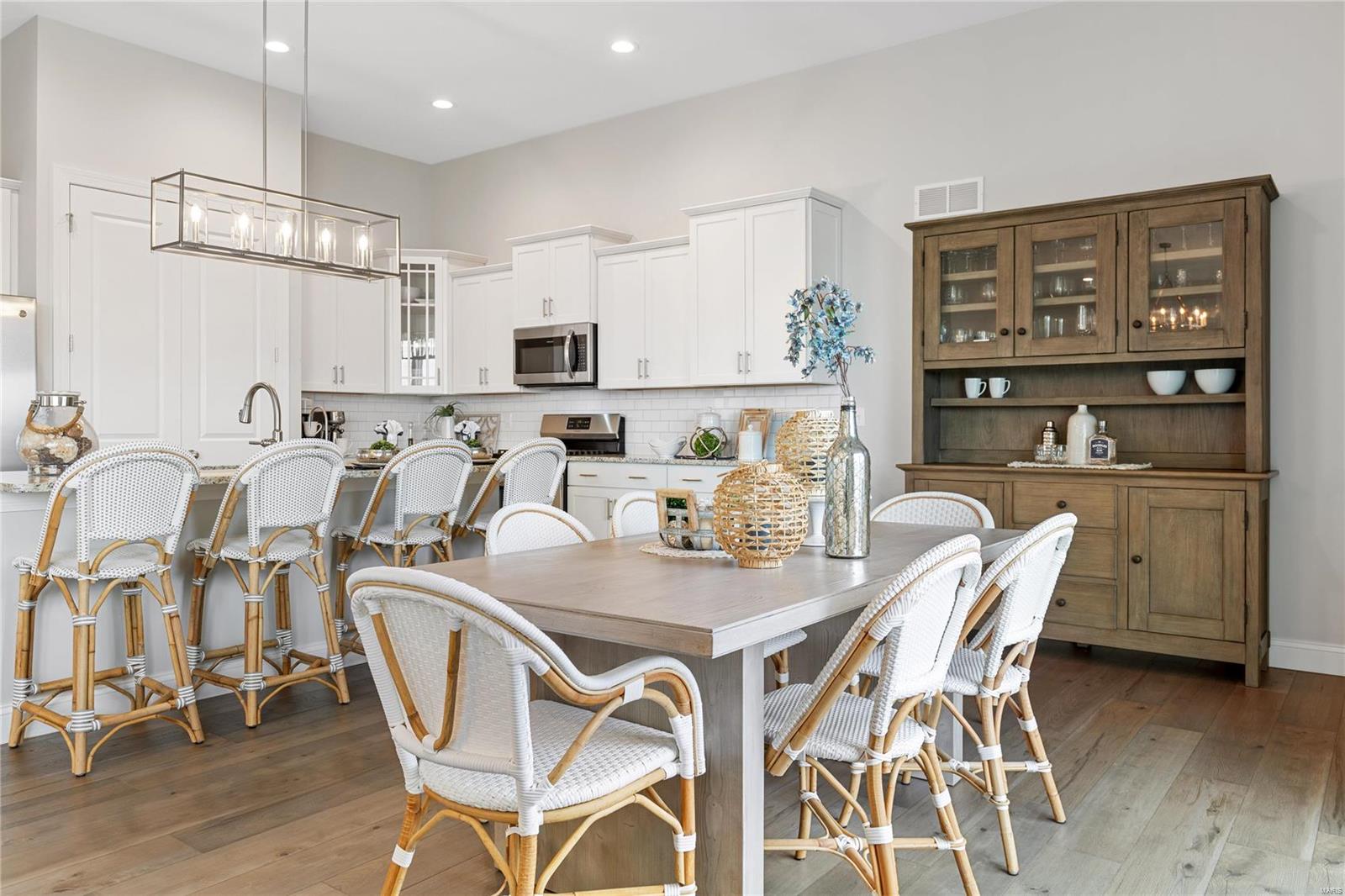 1323 Bloomfield Drive