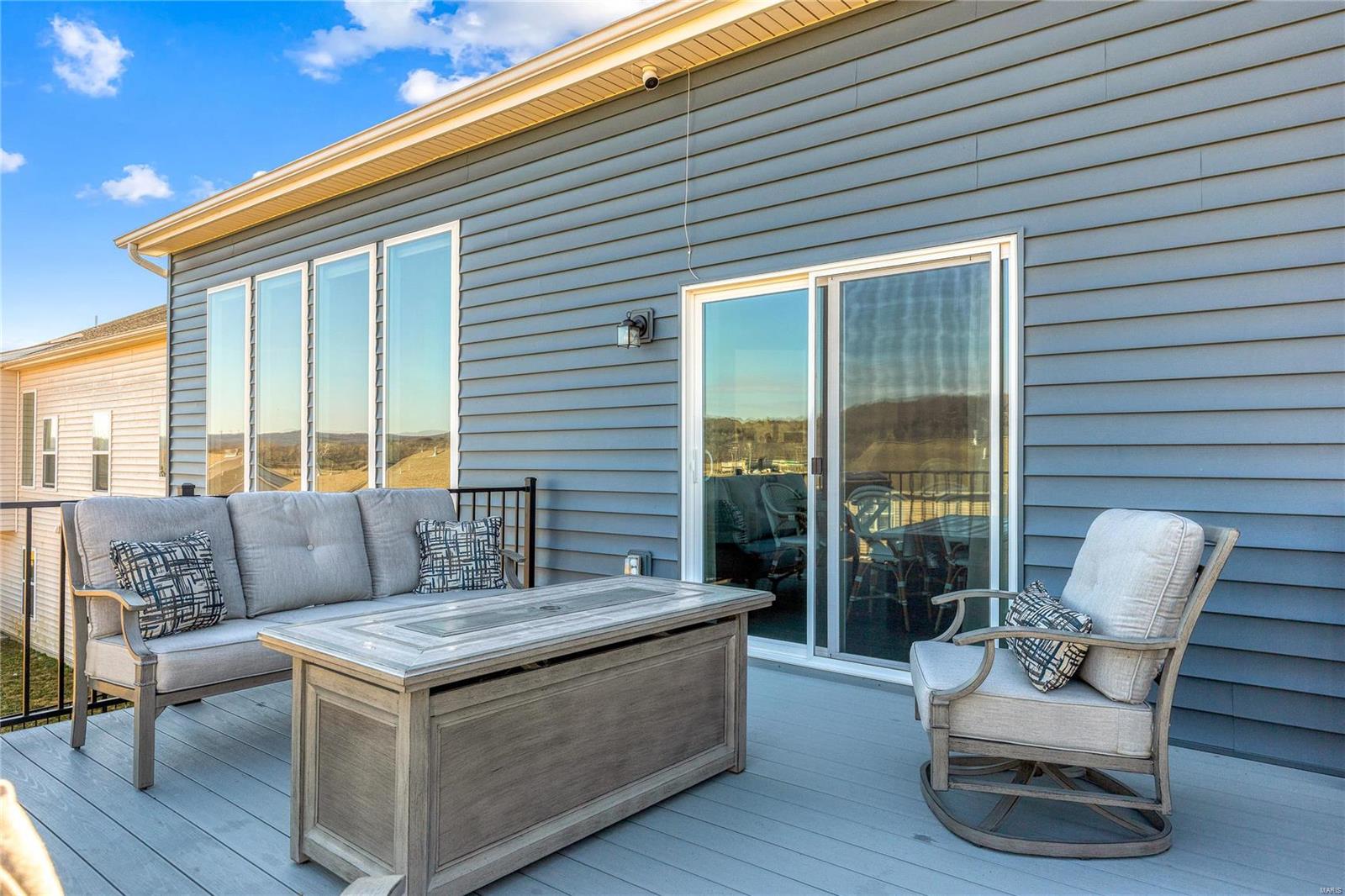 1323 Bloomfield Drive