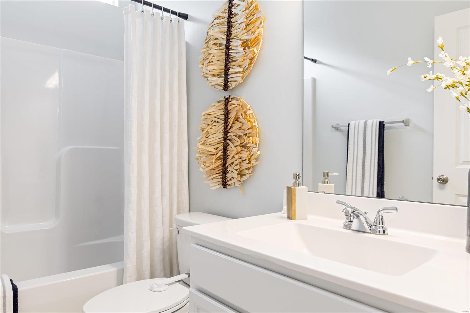 1323 Bloomfield Drive