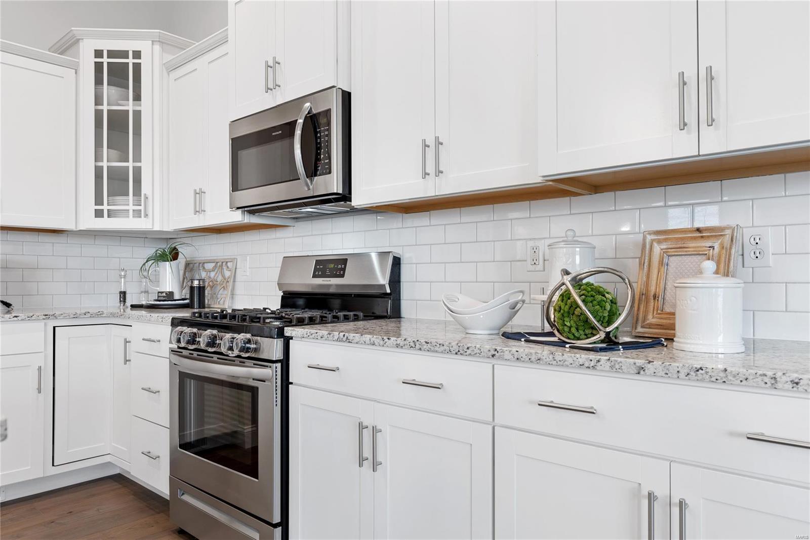 1323 Bloomfield Drive