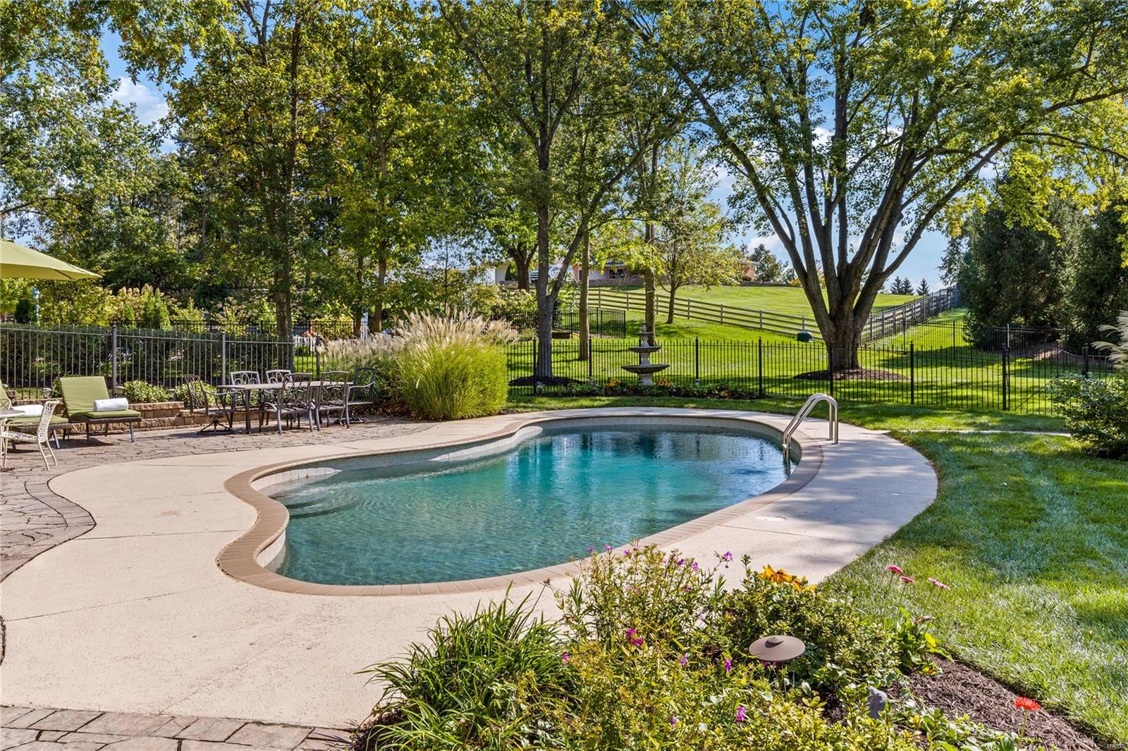 13550 Royal Glen Drive