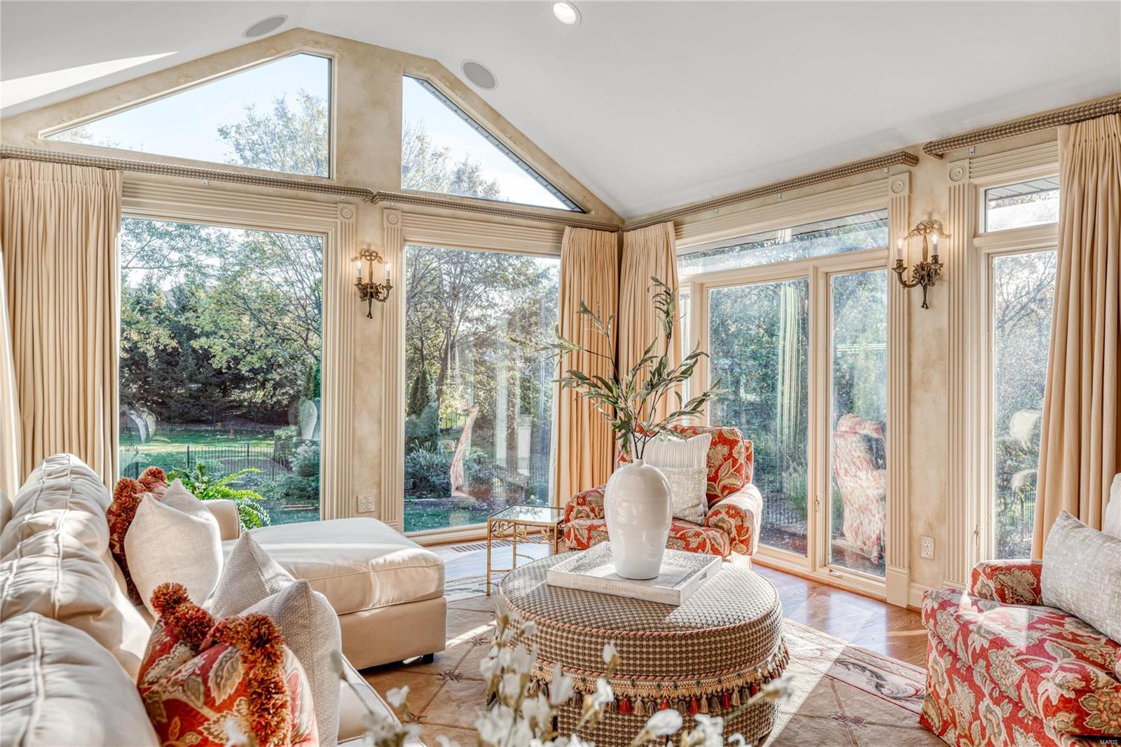 13550 Royal Glen Drive