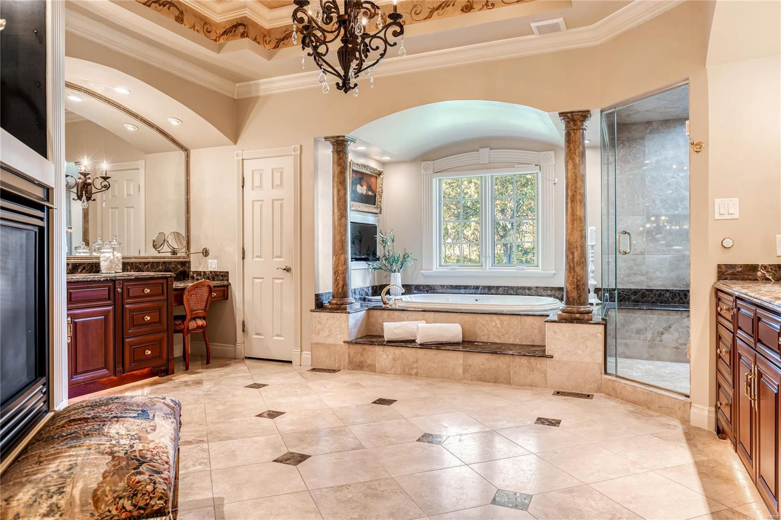 13550 Royal Glen Drive