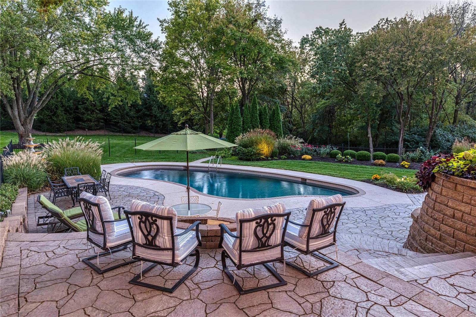 13550 Royal Glen Drive