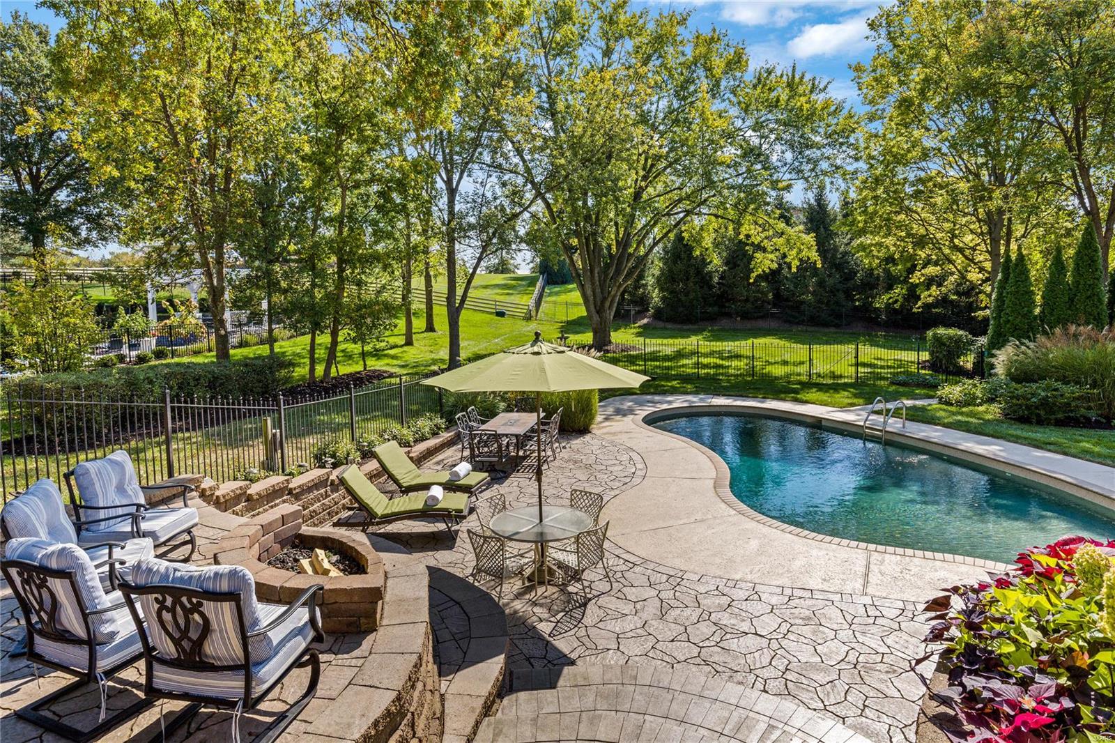 13550 Royal Glen Drive