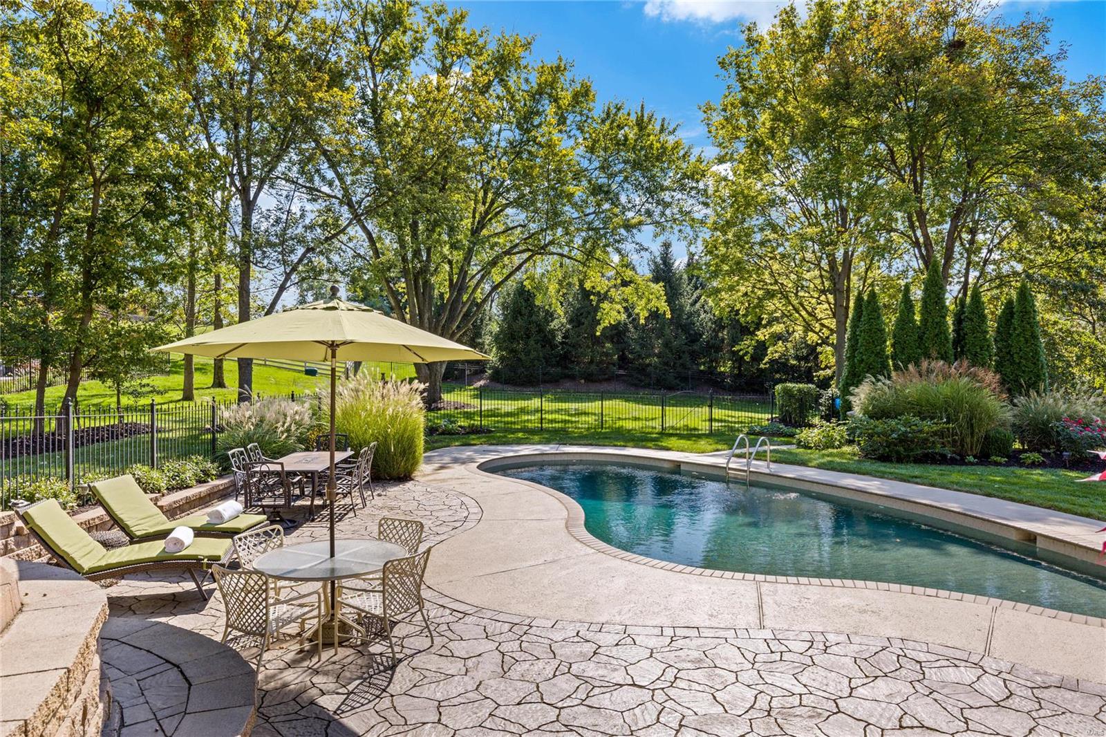 13550 Royal Glen Drive