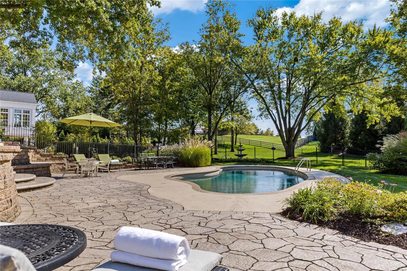 13550 Royal Glen Drive