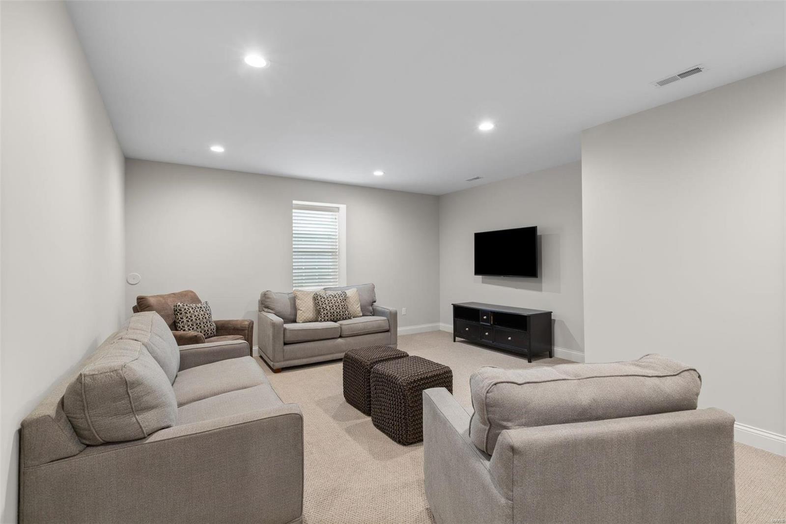 10444 Anzeiger Avenue