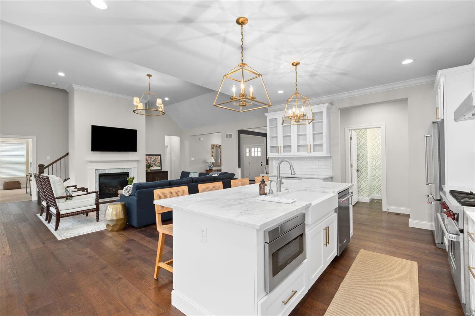 10444 Anzeiger Avenue