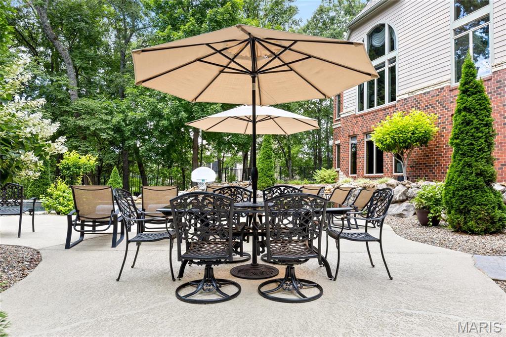 4 Upper Whitmoor Drive