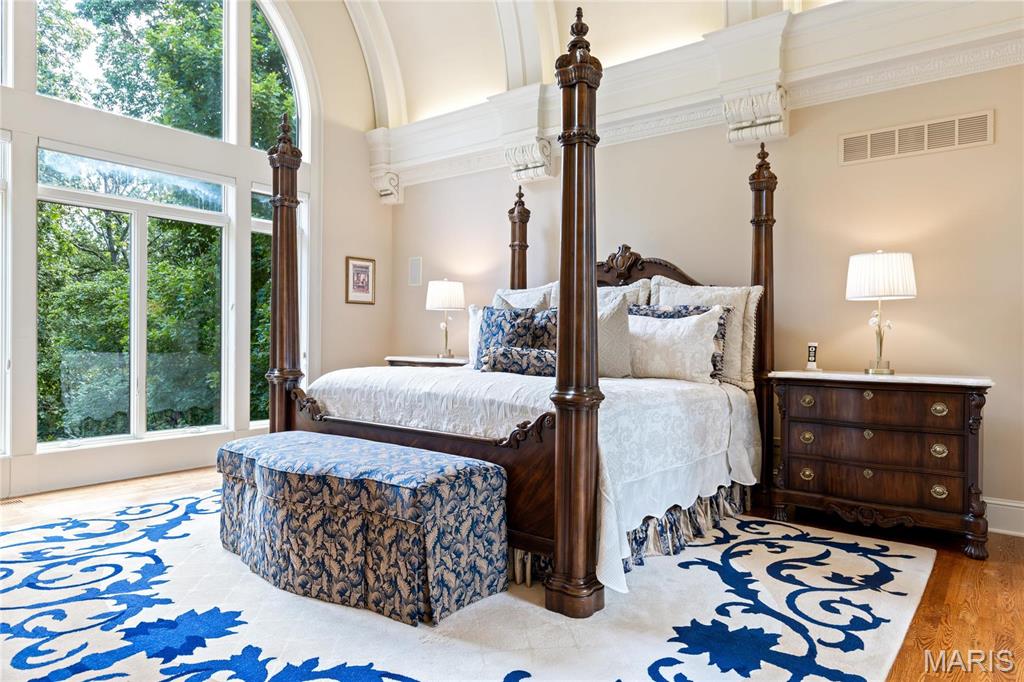 4 Upper Whitmoor Drive