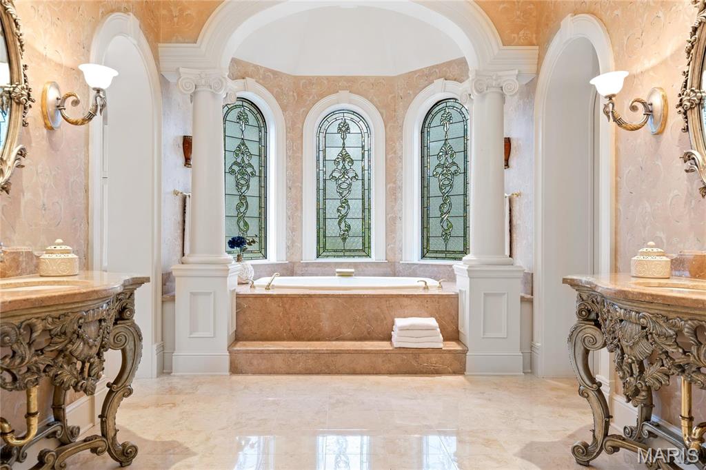 4 Upper Whitmoor Drive