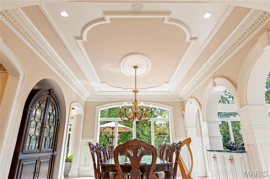 4 Upper Whitmoor Drive