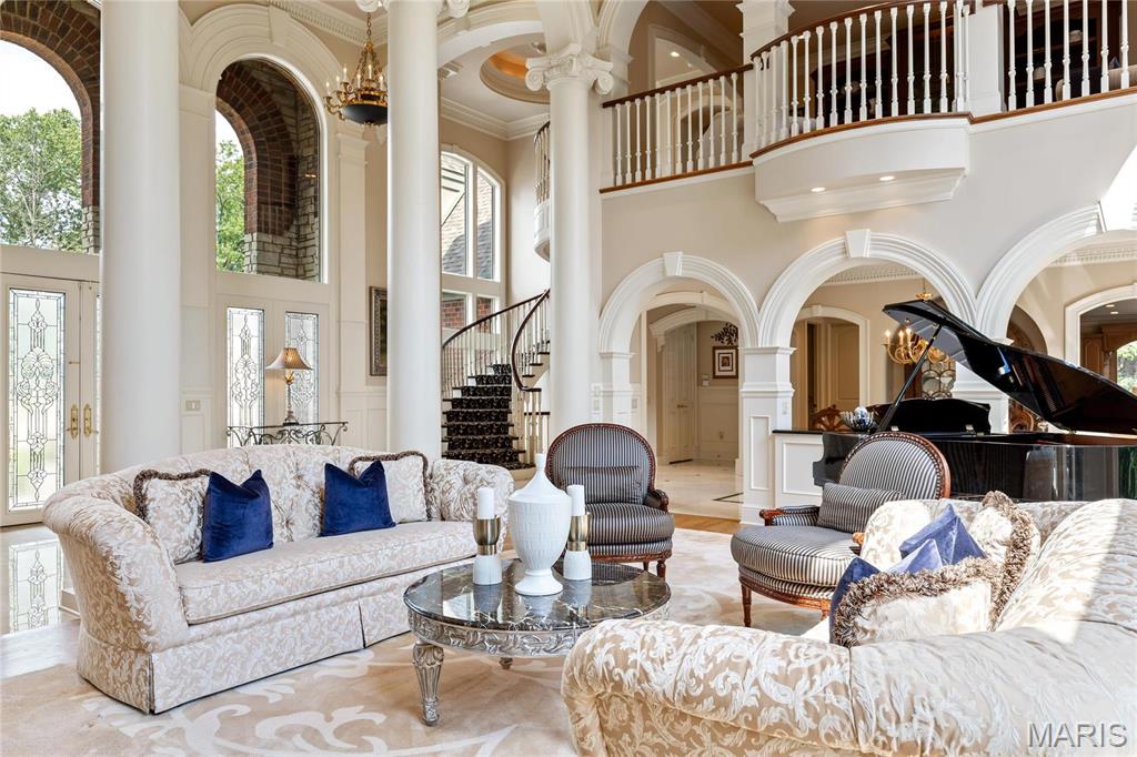 4 Upper Whitmoor Drive