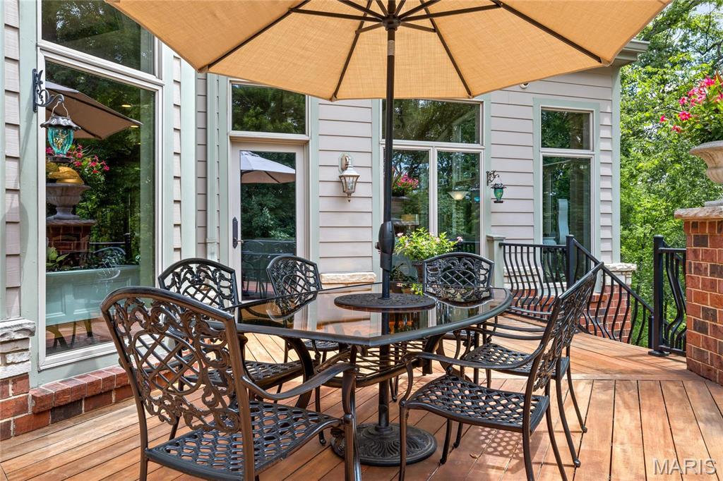 4 Upper Whitmoor Drive