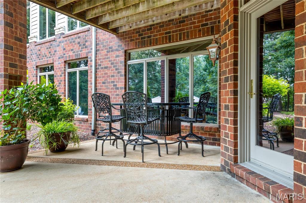 4 Upper Whitmoor Drive