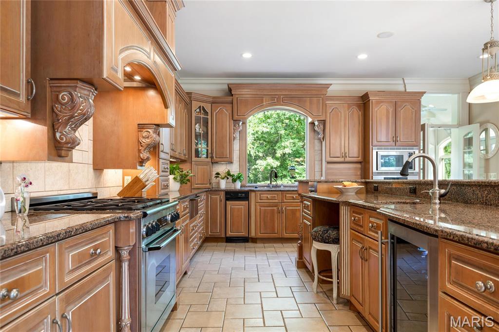 4 Upper Whitmoor Drive