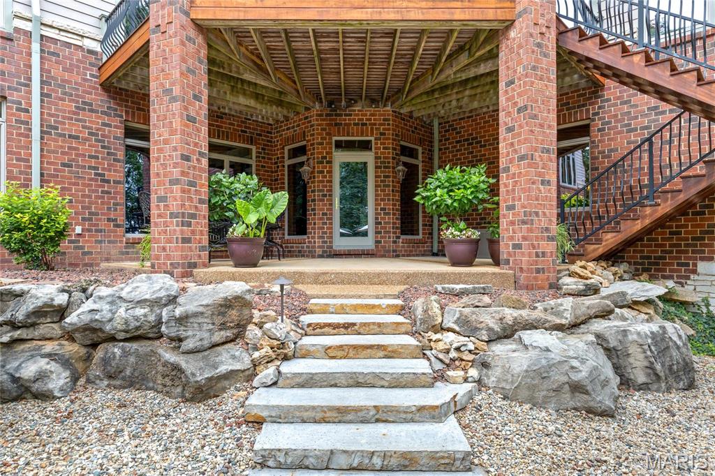 4 Upper Whitmoor Drive