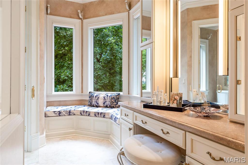 4 Upper Whitmoor Drive