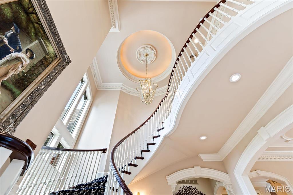 4 Upper Whitmoor Drive