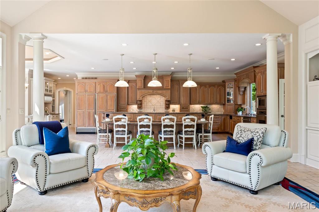 4 Upper Whitmoor Drive