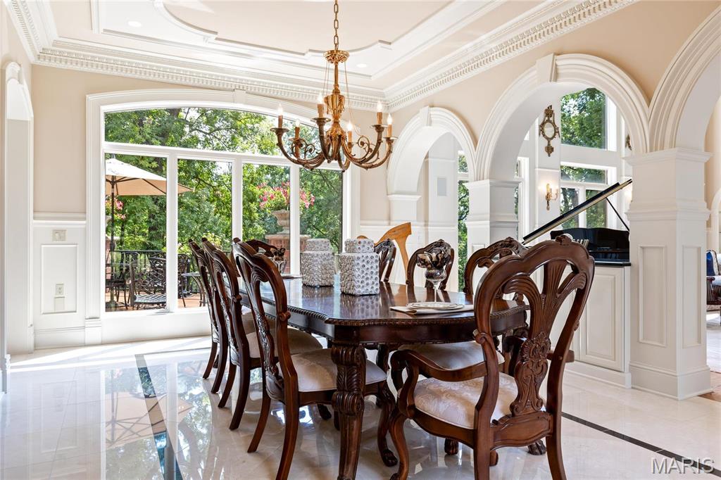 4 Upper Whitmoor Drive