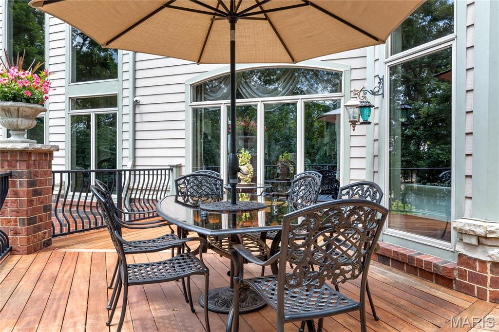 4 Upper Whitmoor Drive