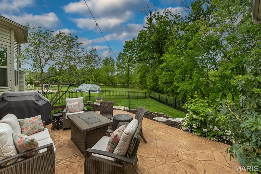 1804 Sterling Oaks Drive