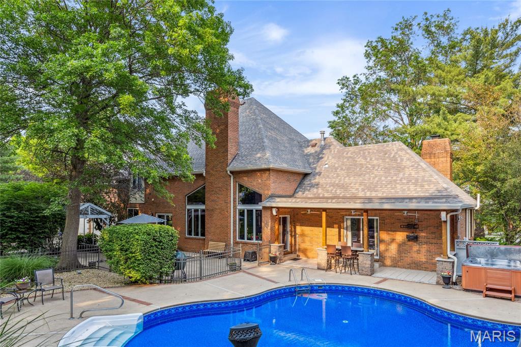 2969 Greenleaf Drive