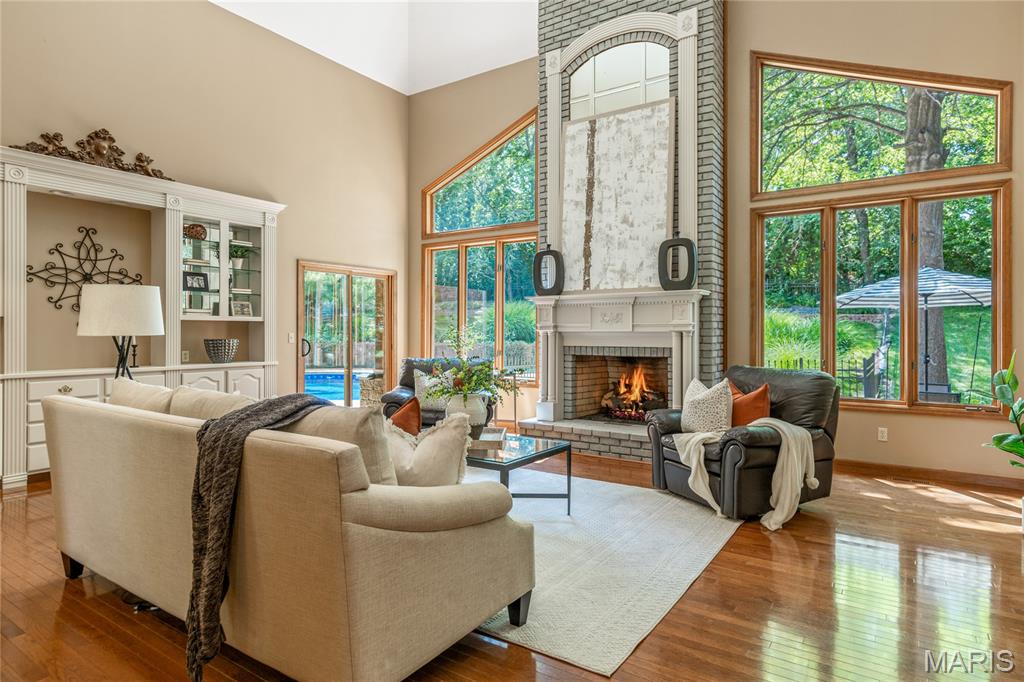 2969 Greenleaf Drive