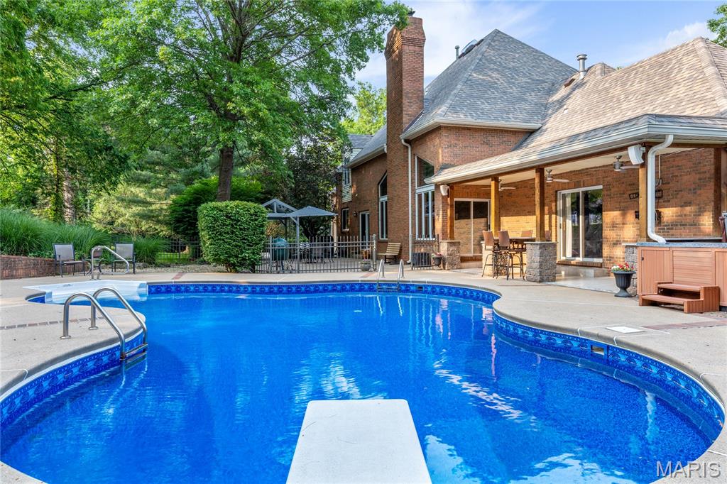 2969 Greenleaf Drive