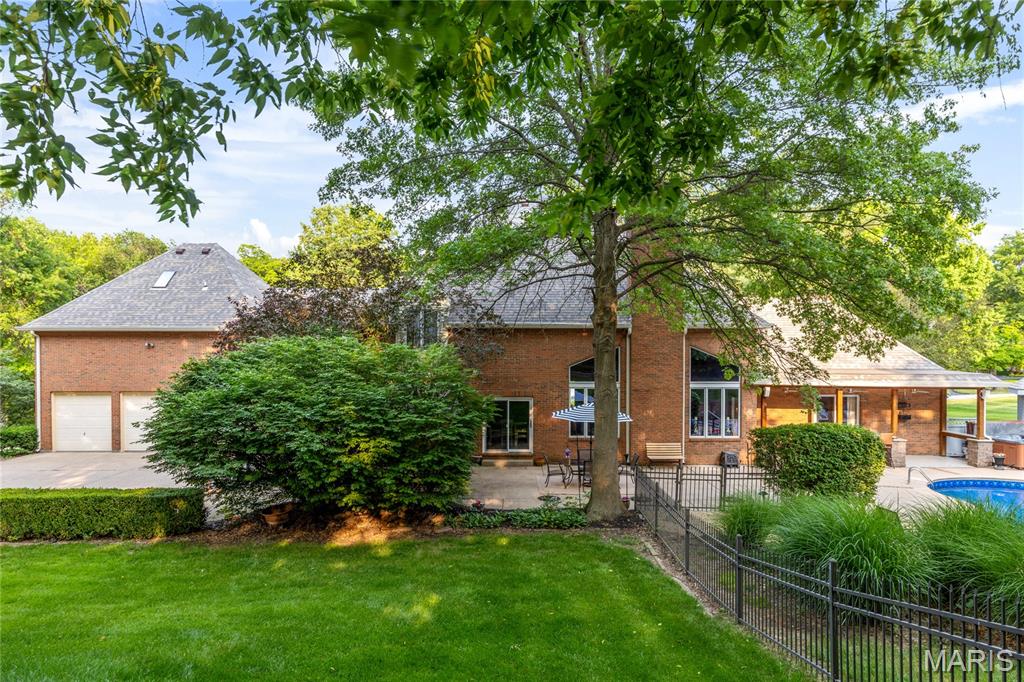 2969 Greenleaf Drive