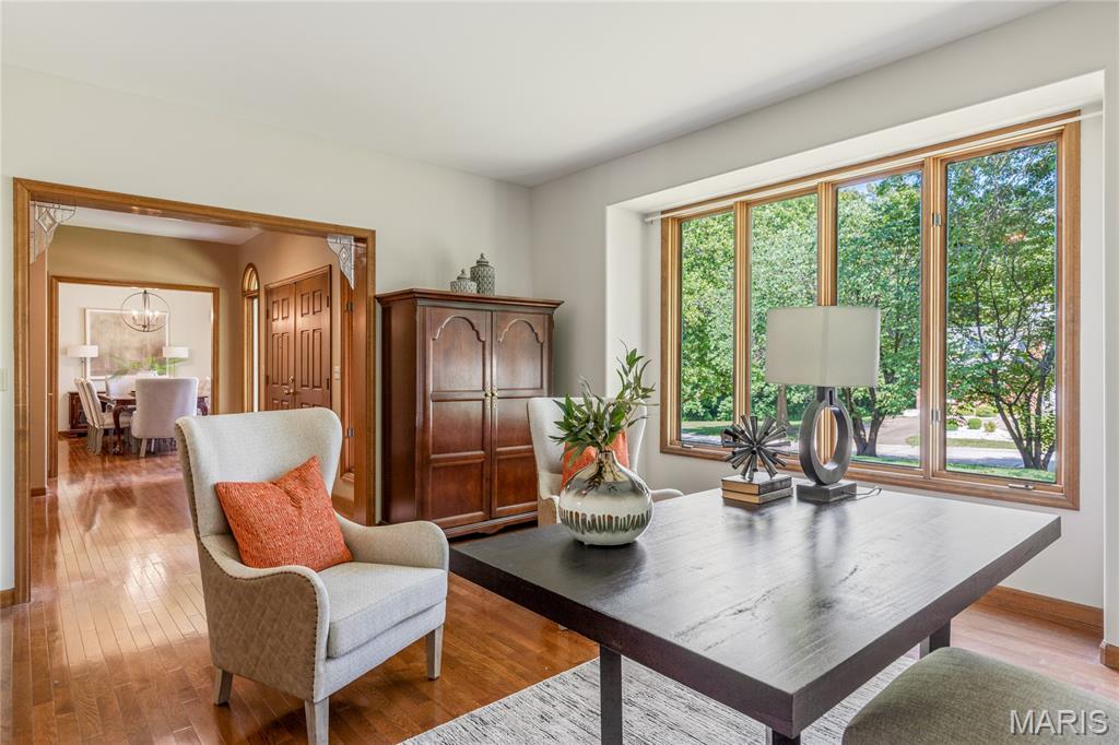 2969 Greenleaf Drive