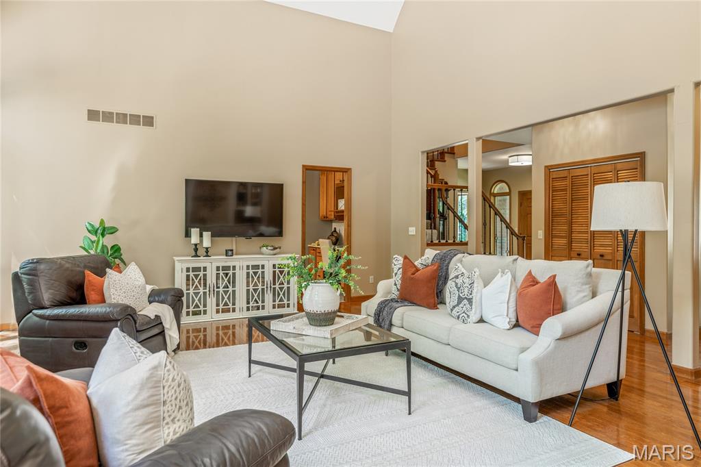 2969 Greenleaf Drive