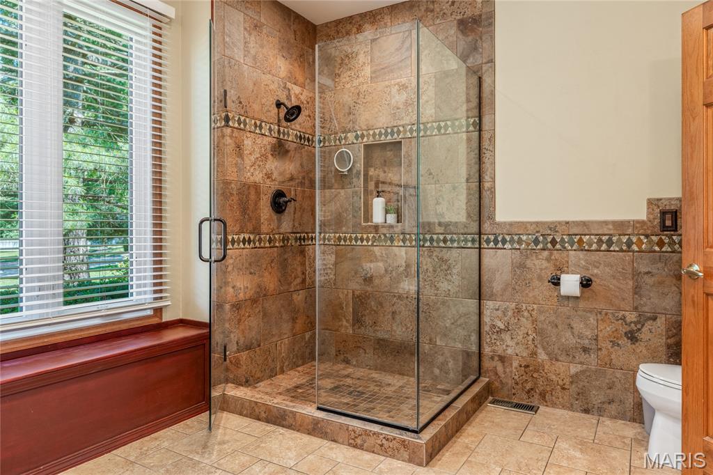 2969 Greenleaf Drive