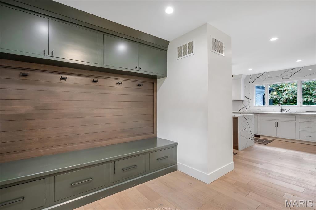 1607 Wyncliff Lane