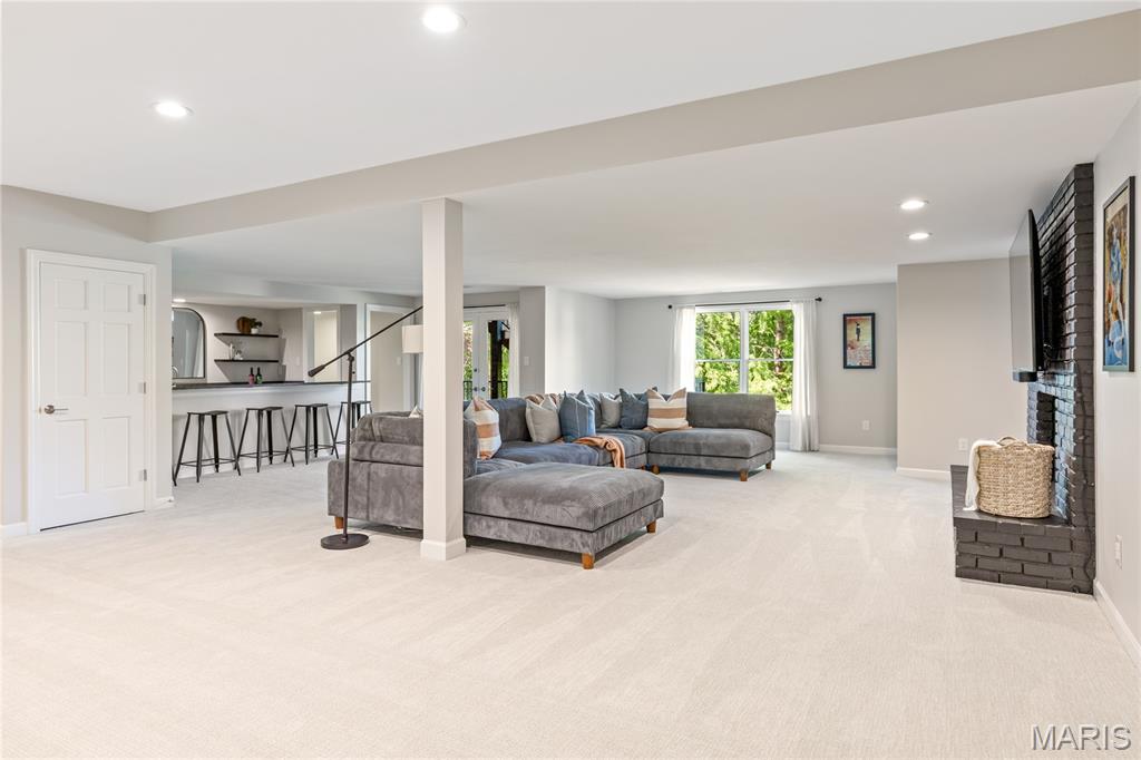 945 Delvin Drive