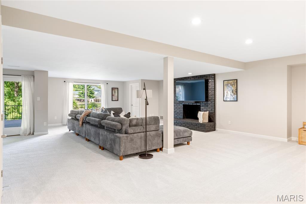 945 Delvin Drive