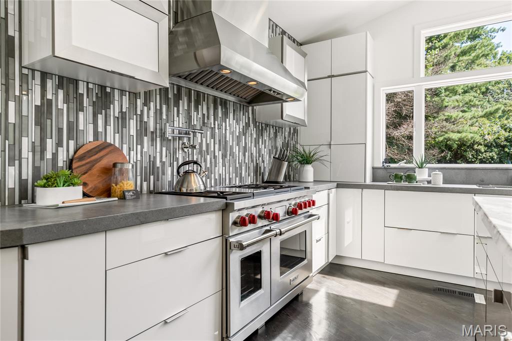 12826 Topping Manor Drive