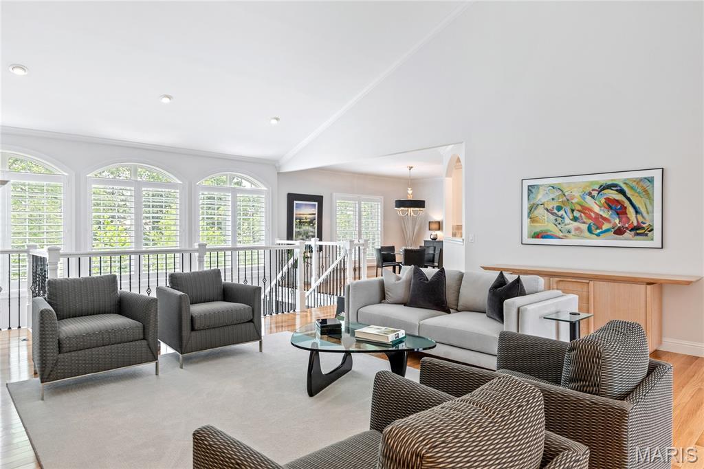 754 Southbrook Forest