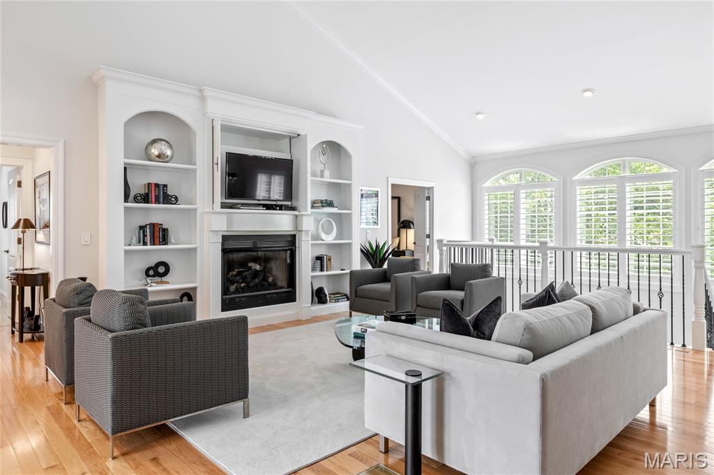 754 Southbrook Forest