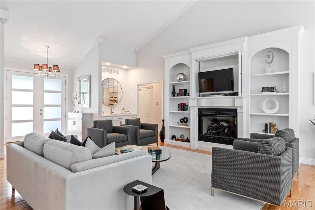 754 Southbrook Forest